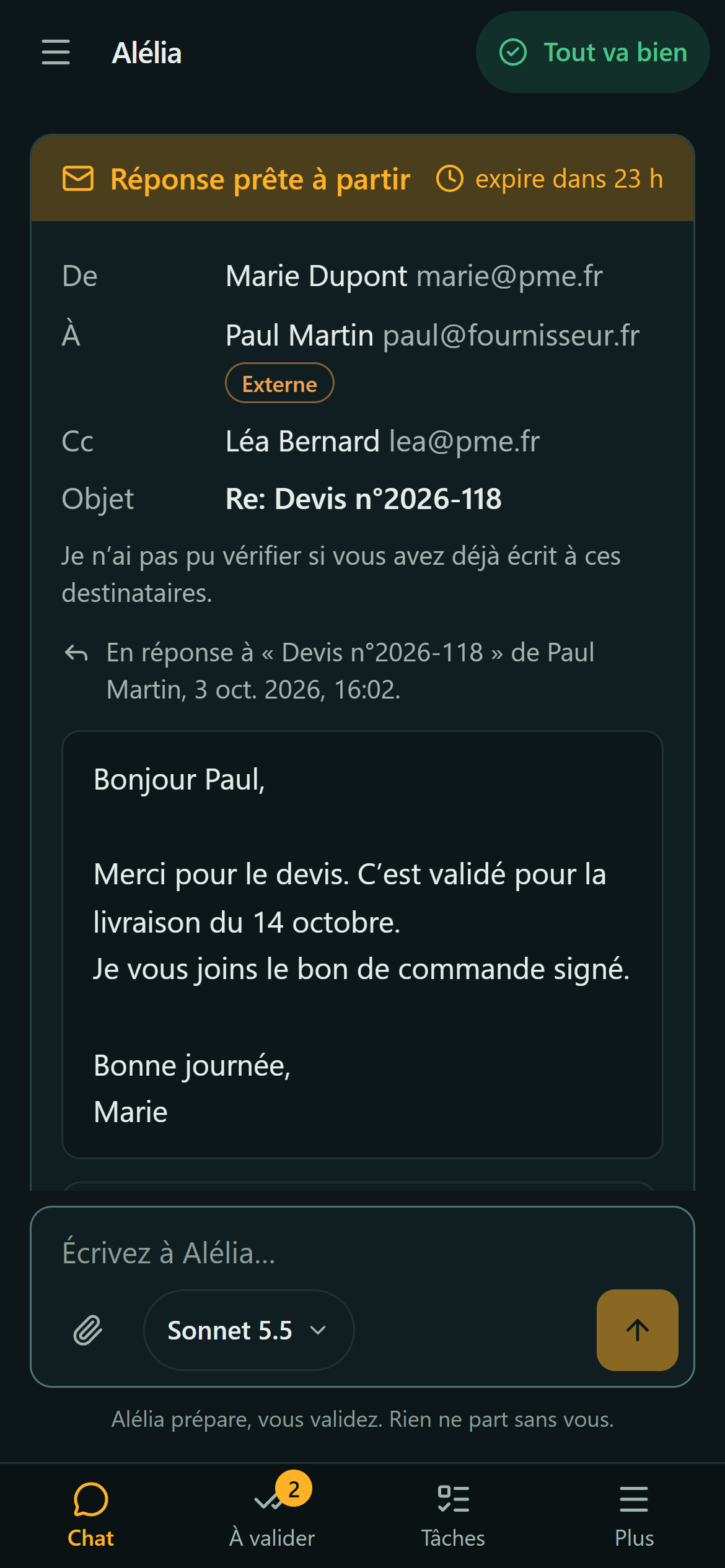 Alélia sur téléphone : une réponse prête à partir.
